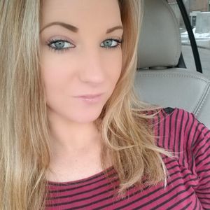 Meet your Posher, Steph